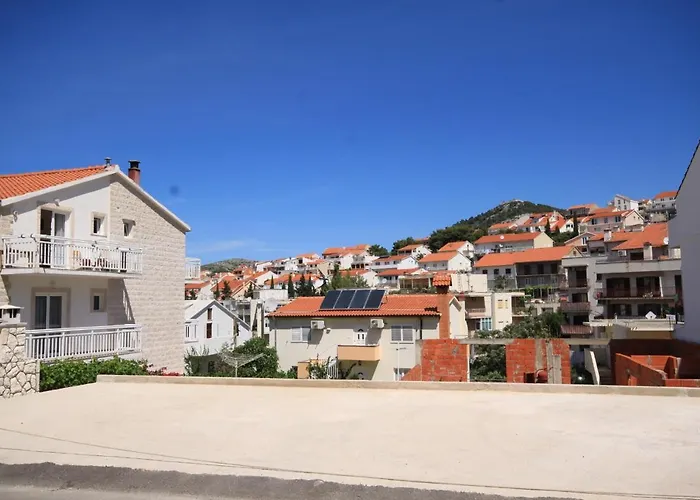 Апартаменты With A Parking Space Hvar - 4004 *