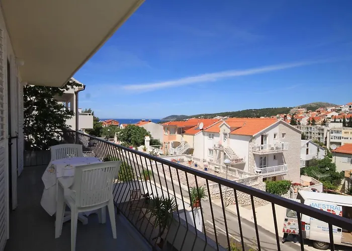 With A Parking Space Hvar - 4004 *