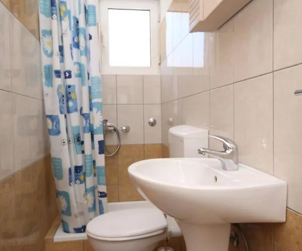 With A Parking Space Hvar - 4004 흐바르