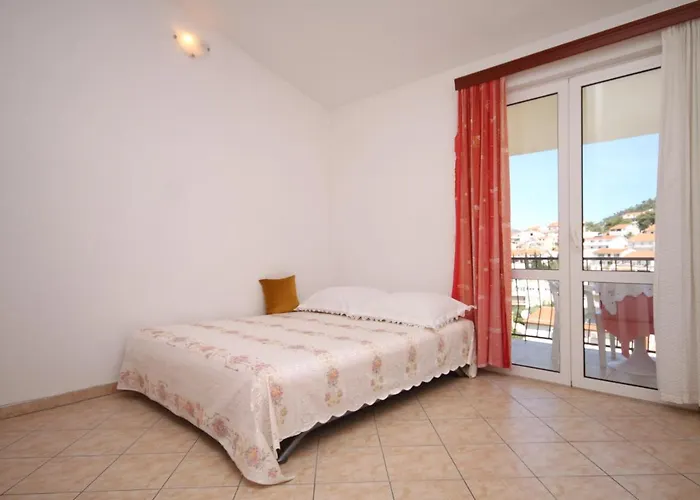 With A Parking Space Hvar - 4004 아파트 *