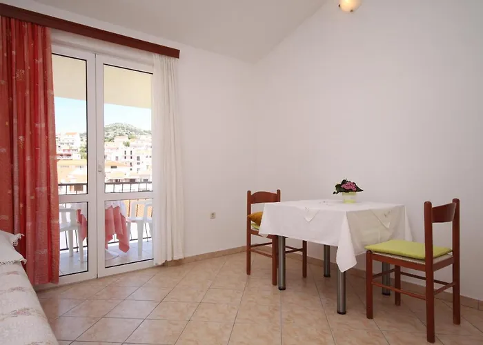 With A Parking Space Hvar - 4004 * 흐바르